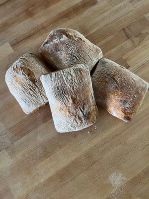 Thin, crisp crust