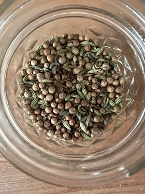 The whole spices before grinding