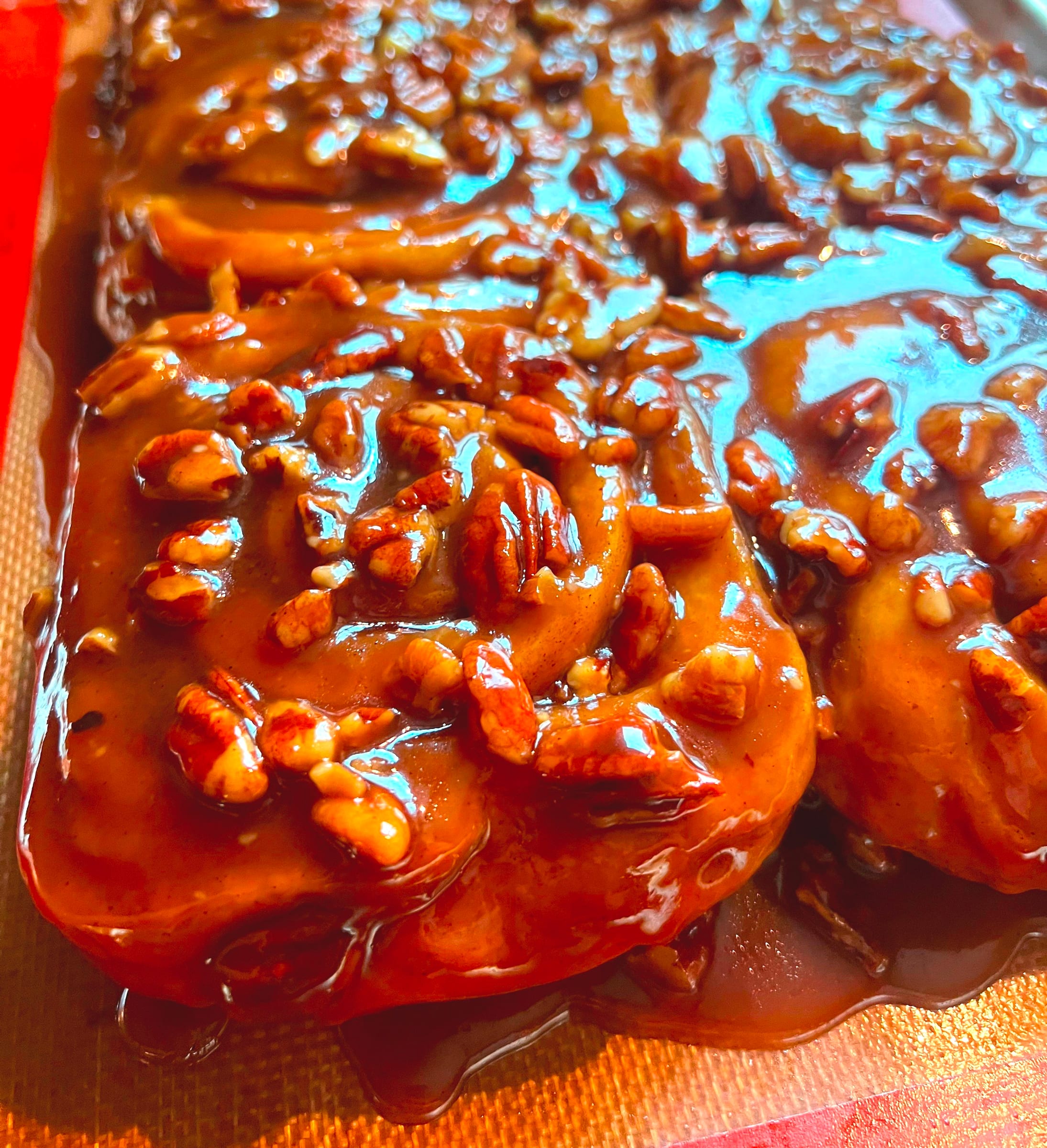Pecan sticky buns with caramelized pecan topping